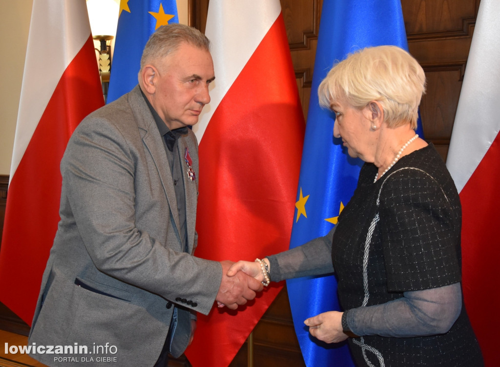 Wręcznie Krzyżów Zasługi w powiecie zgierskim
