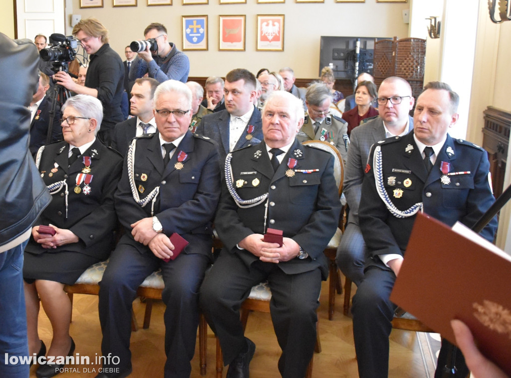 Wręcznie Krzyżów Zasługi w powiecie zgierskim
