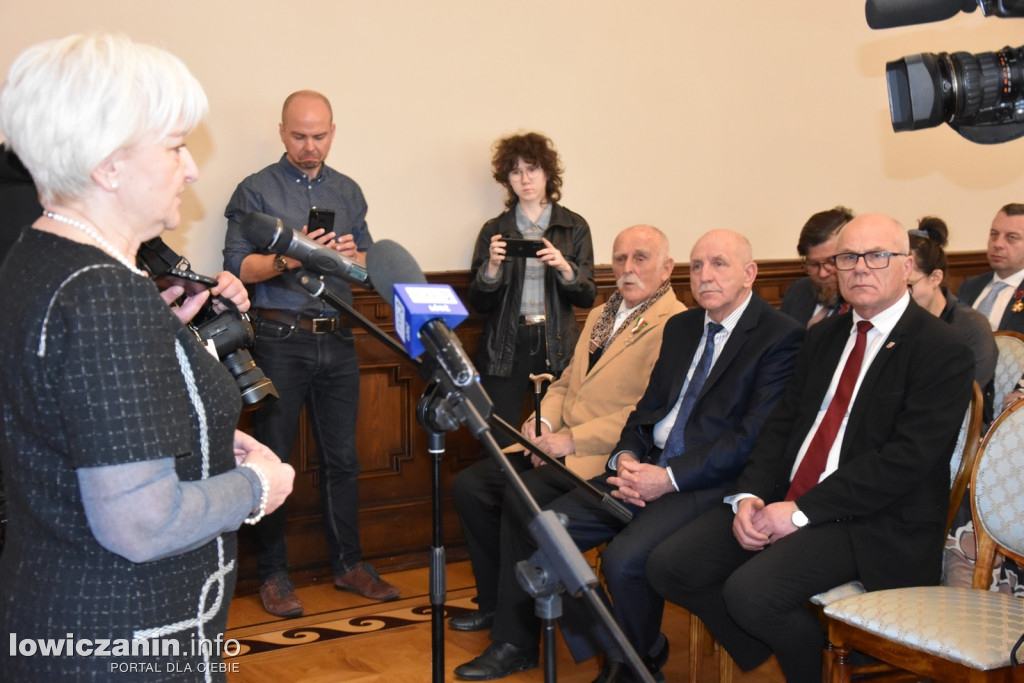 Wręcznie Krzyżów Zasługi w powiecie zgierskim