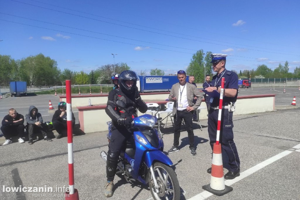 Awans uczniów z ZST w Łowiczu w Turnieju Motoryzacyjnym