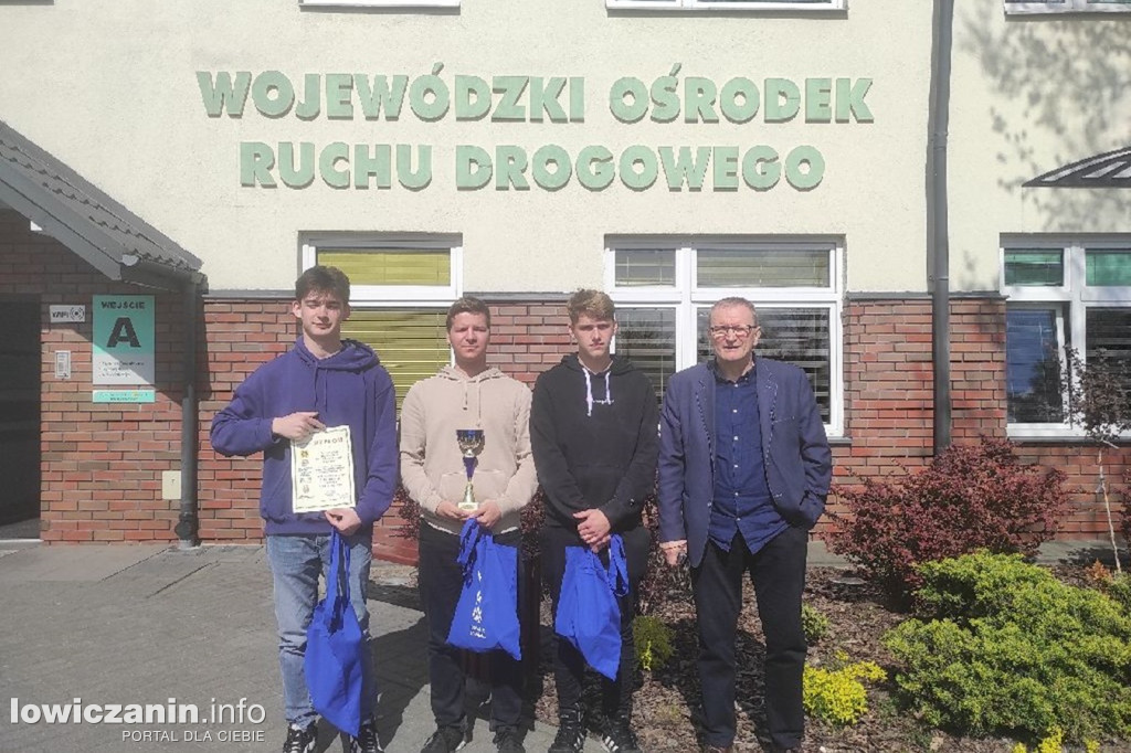 Awans uczniów z ZST w Łowiczu w Turnieju Motoryzacyjnym