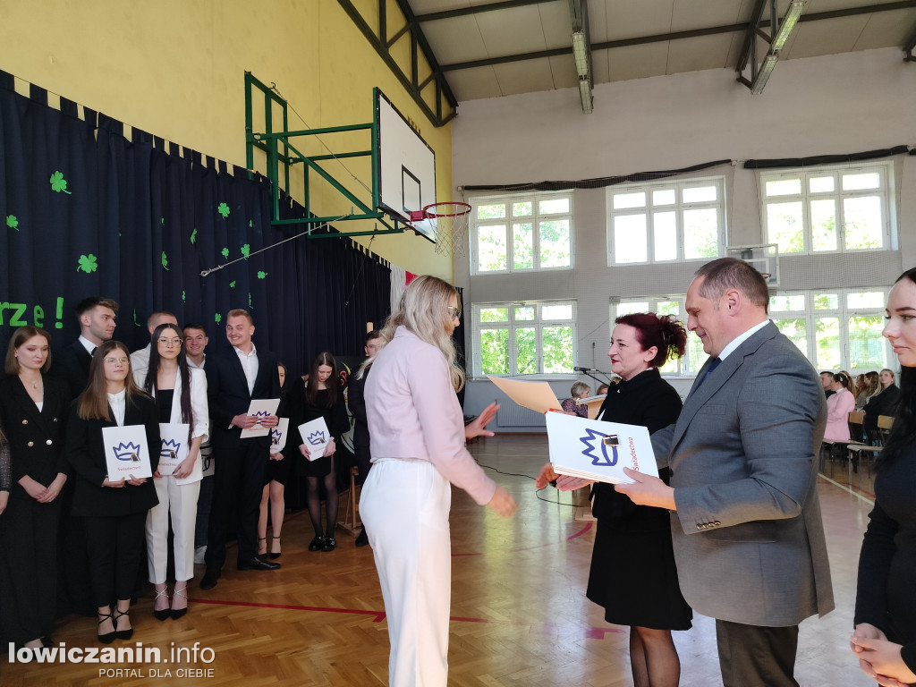 Zakończenie roku maturzystów z Ekonomika