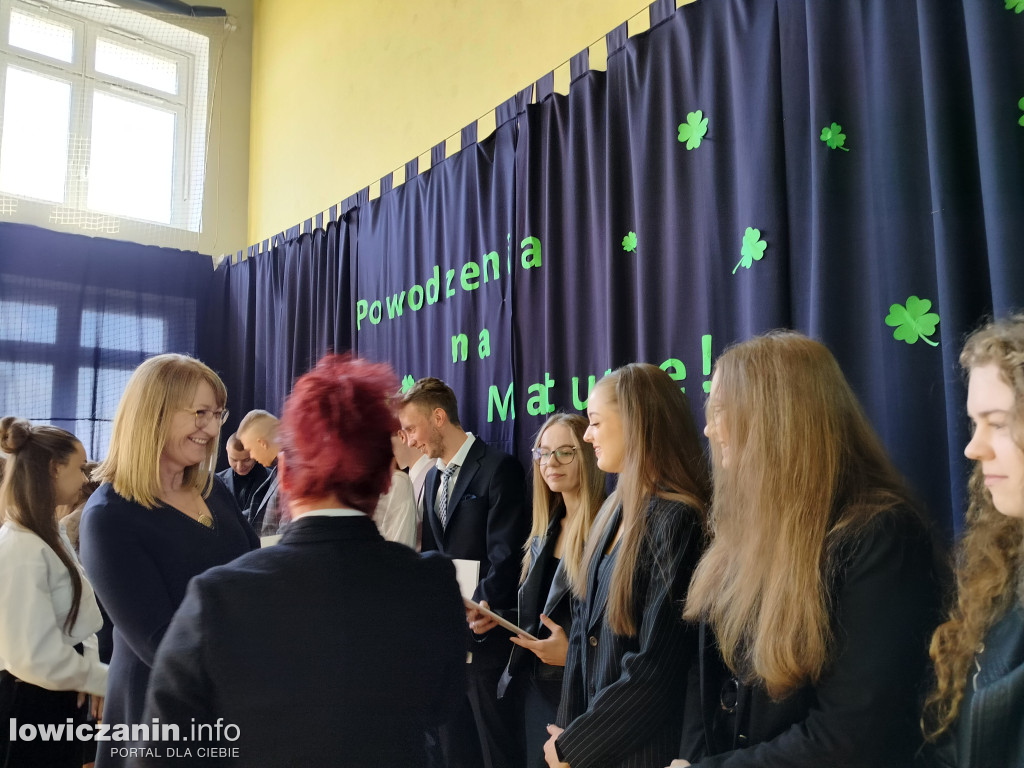 Zakończenie roku maturzystów z Ekonomika