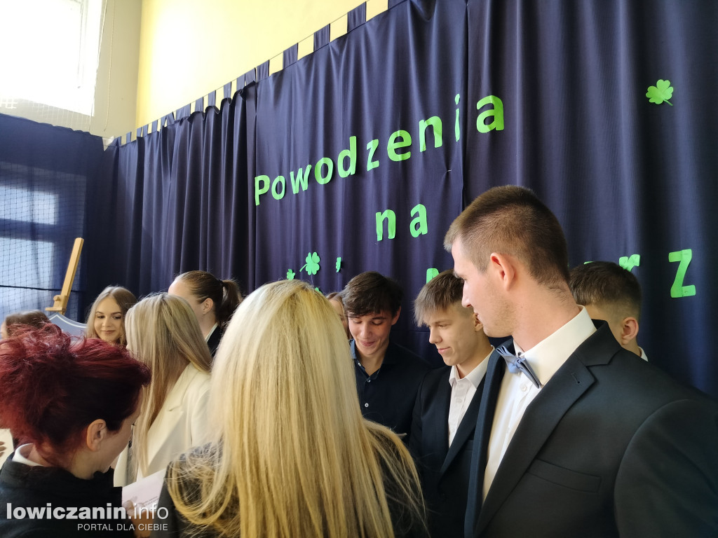 Zakończenie roku maturzystów z Ekonomika
