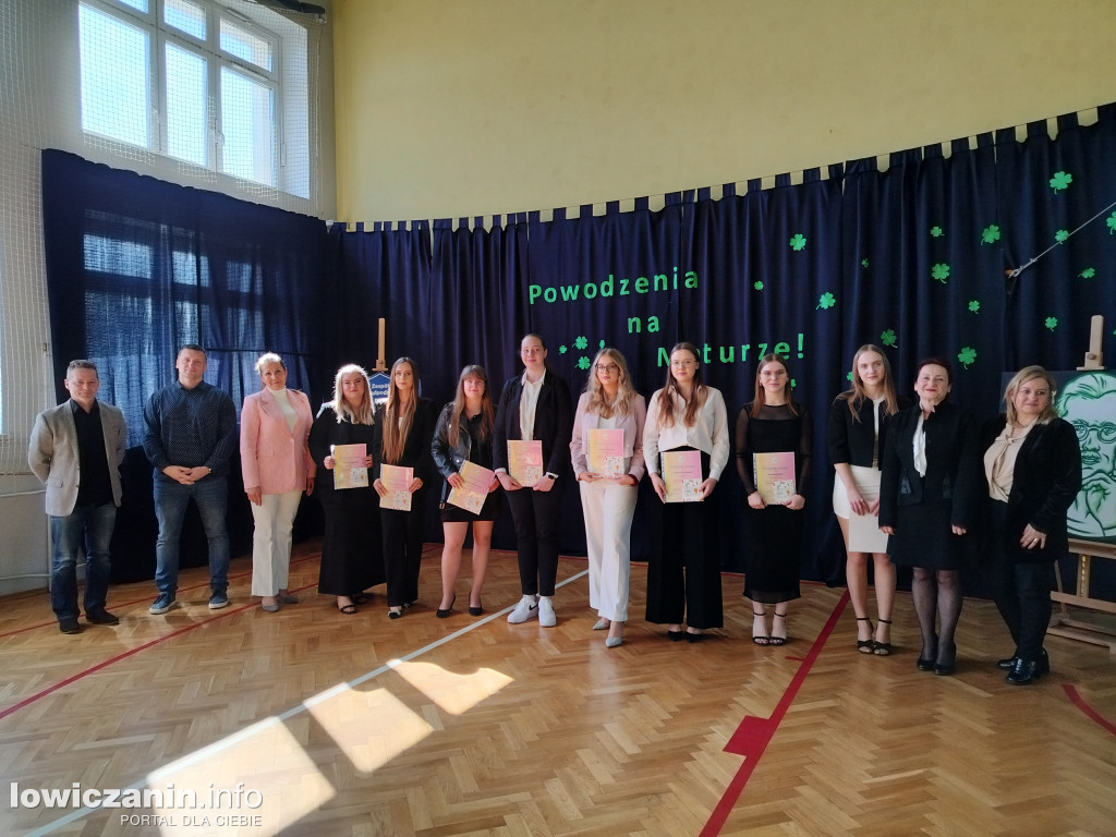 Zakończenie roku maturzystów z Ekonomika