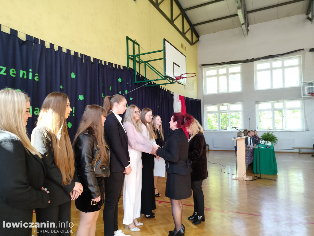 Zakończenie roku maturzystów z Ekonomika