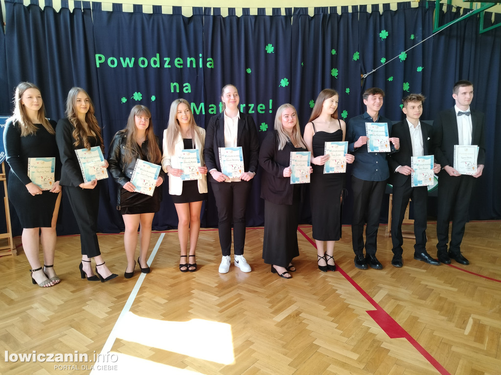 Zakończenie roku maturzystów z Ekonomika