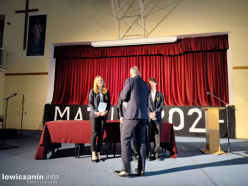 Pożegnanie maturzystów w Pijarskim LO w Łowiczu