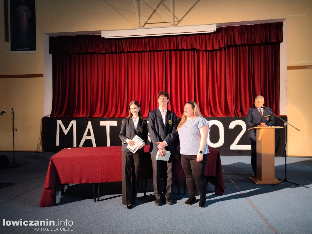 Pożegnanie maturzystów w Pijarskim LO w Łowiczu