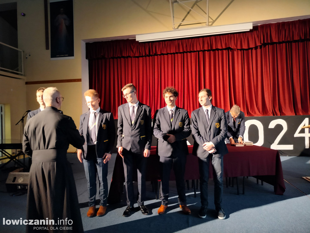 Pożegnanie maturzystów w Pijarskim LO w Łowiczu