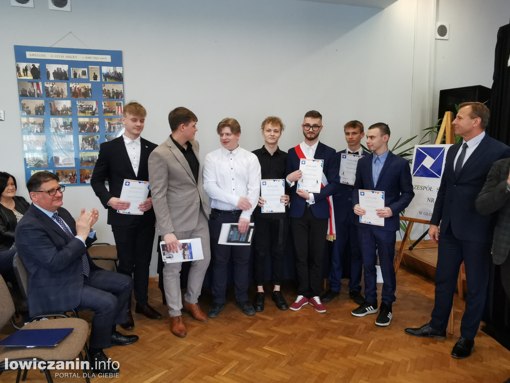 Pożegnanie uczniów z ZS nr 1 w Głownie