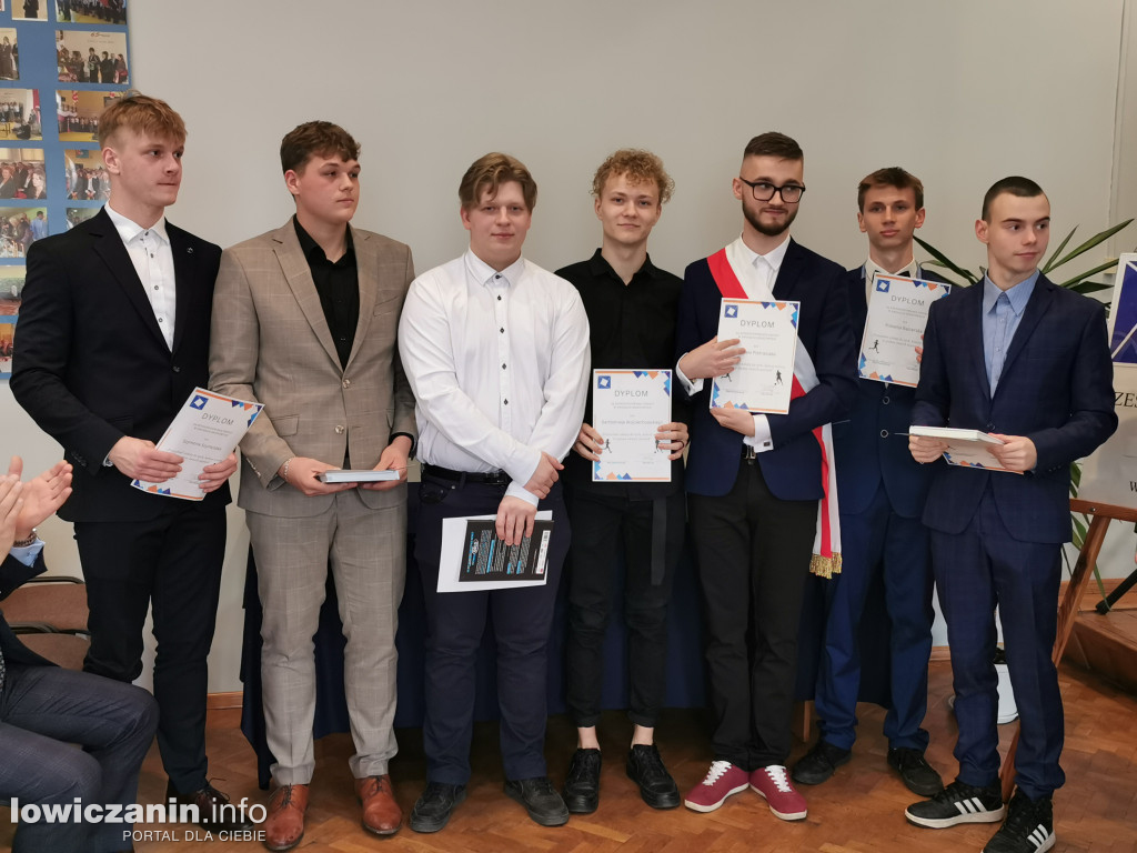 Pożegnanie uczniów z ZS nr 1 w Głownie