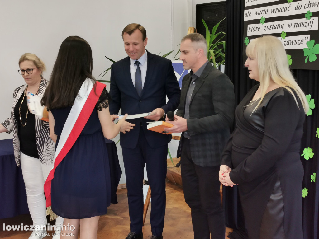 Pożegnanie uczniów z ZS nr 1 w Głownie