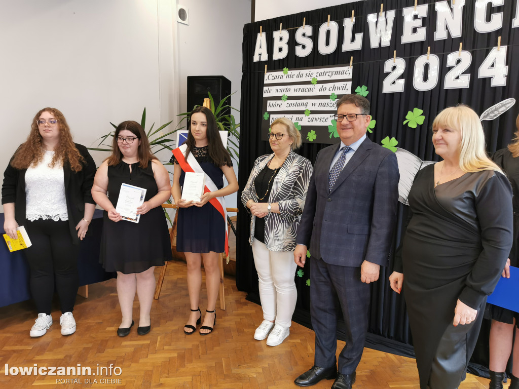 Pożegnanie uczniów z ZS nr 1 w Głownie