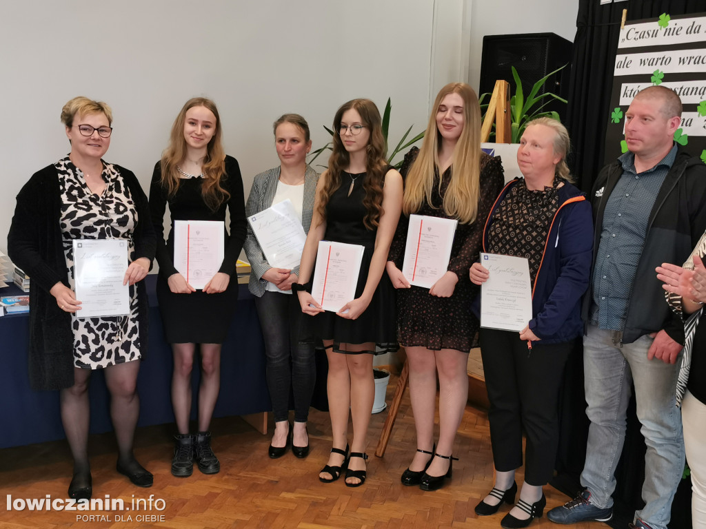 Pożegnanie uczniów z ZS nr 1 w Głownie