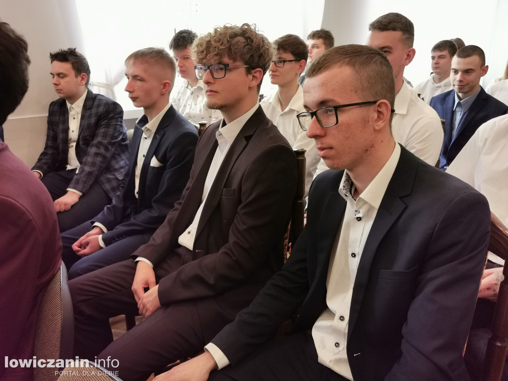 Pożegnanie uczniów z ZS nr 1 w Głownie