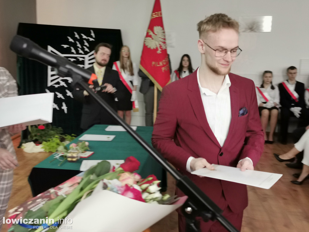 Zduńska Dąbrowa pożegnała maturzystów