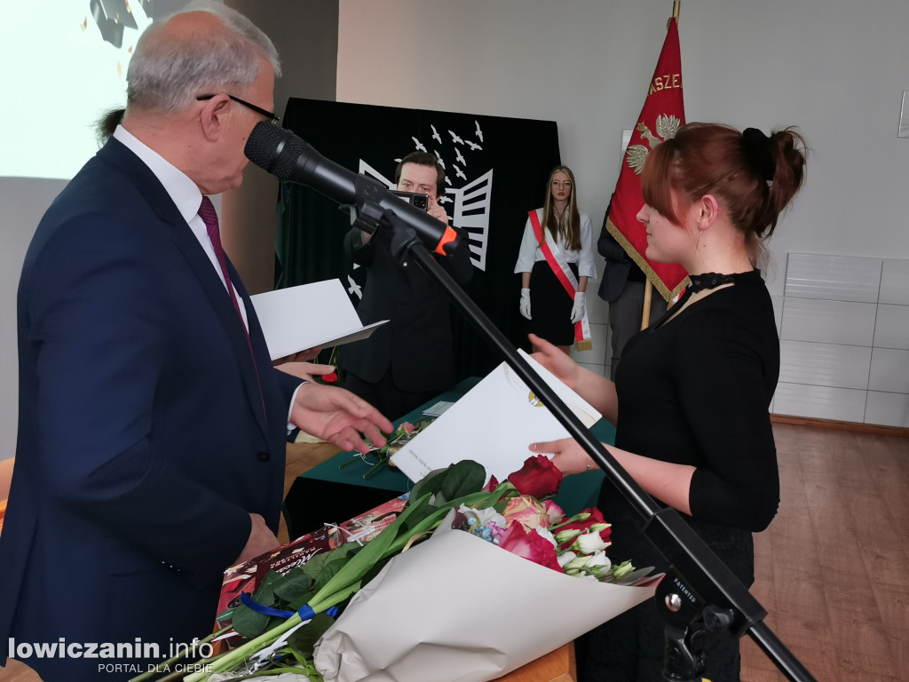 Zduńska Dąbrowa pożegnała maturzystów