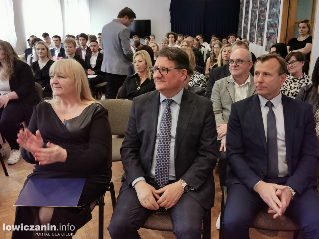 Pożegnanie uczniów z ZS nr 1 w Głownie