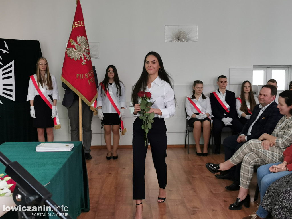 Zduńska Dąbrowa pożegnała maturzystów