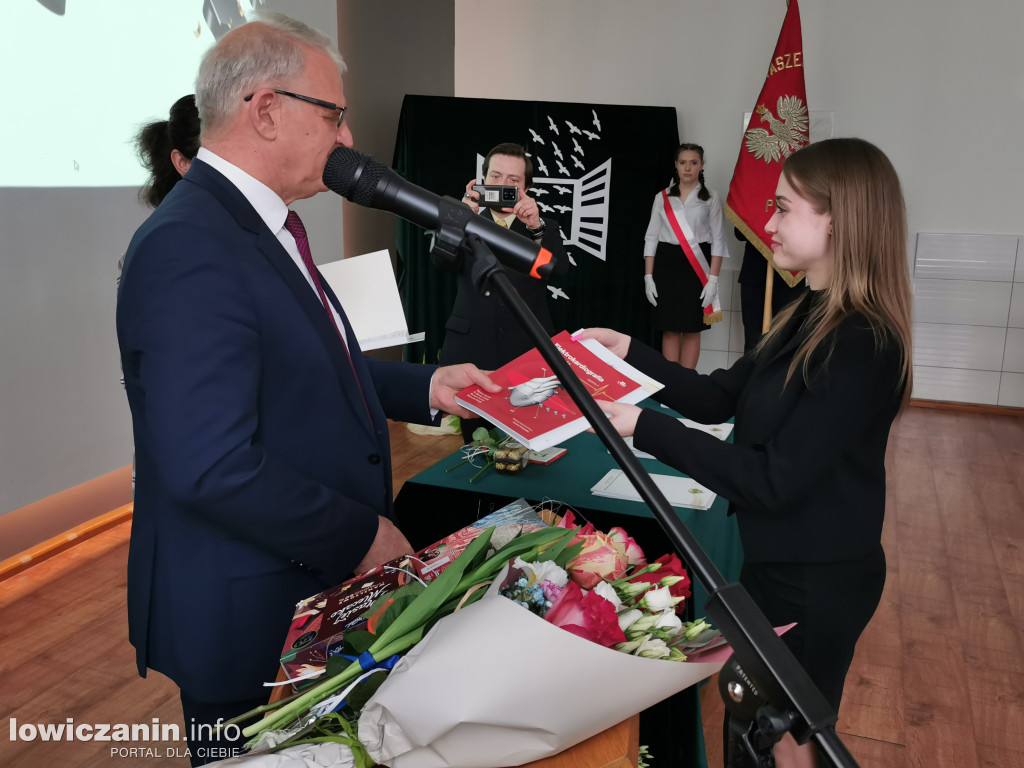 Zduńska Dąbrowa pożegnała maturzystów