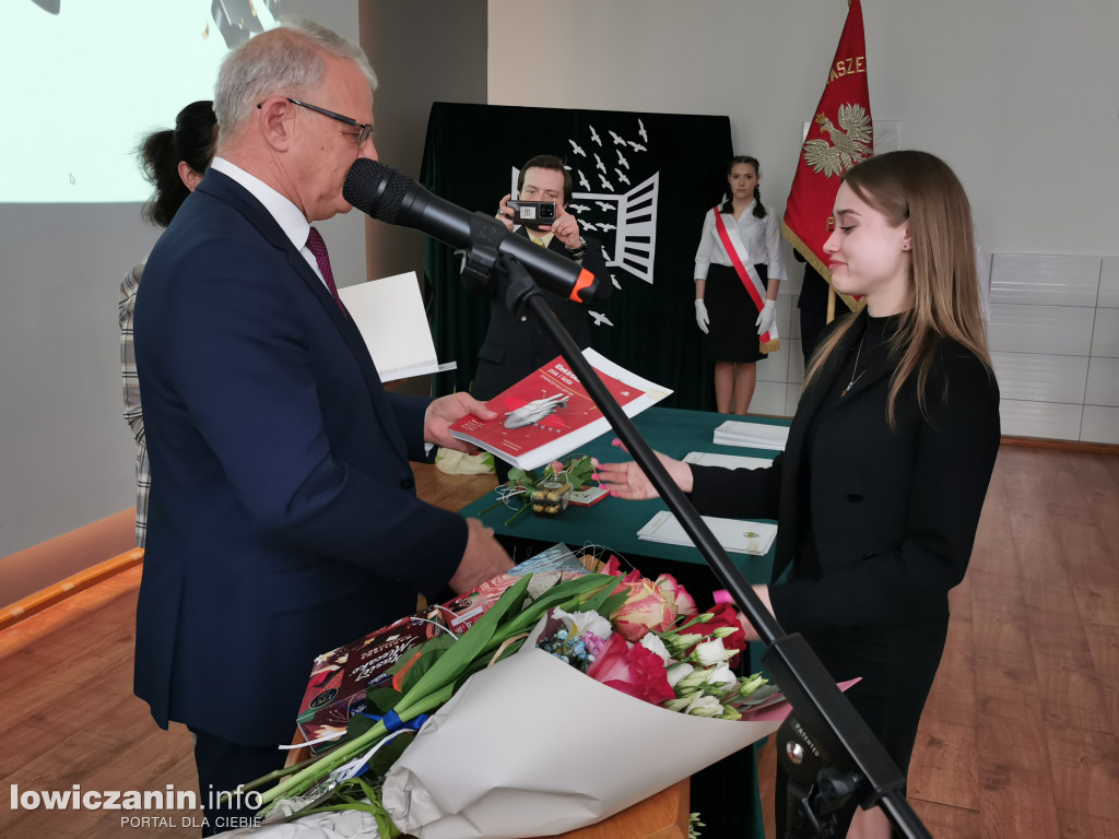 Zduńska Dąbrowa pożegnała maturzystów