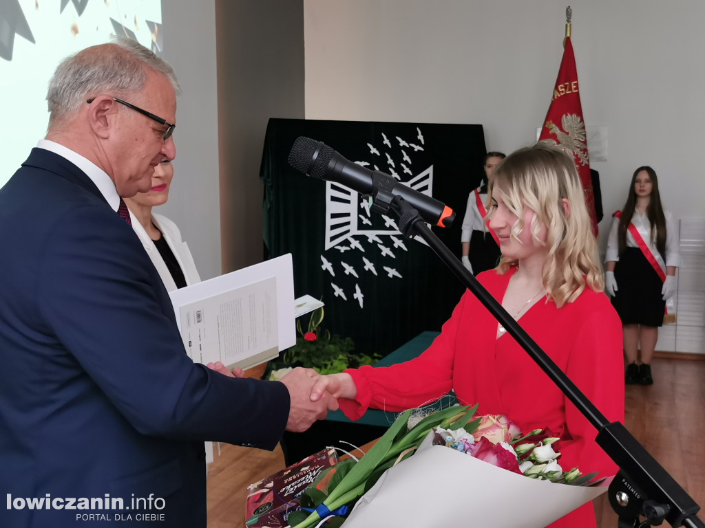 Zduńska Dąbrowa pożegnała maturzystów
