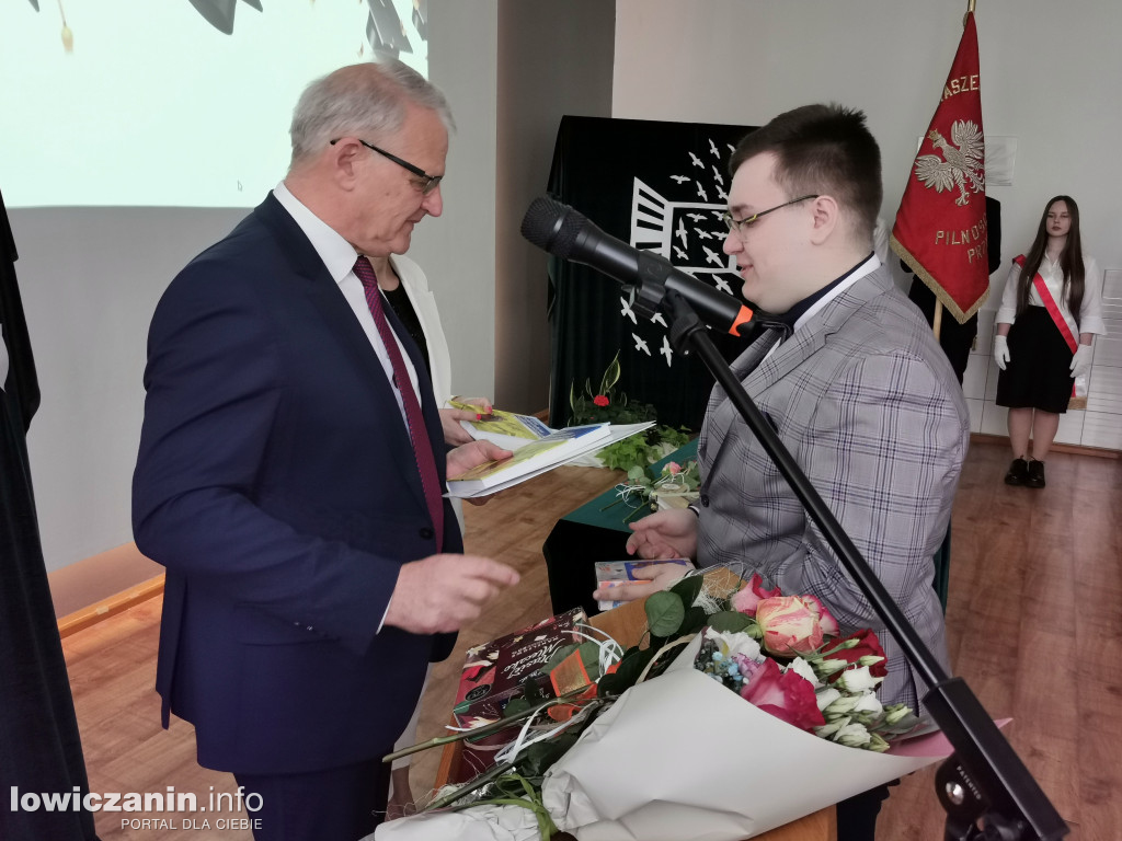 Zduńska Dąbrowa pożegnała maturzystów