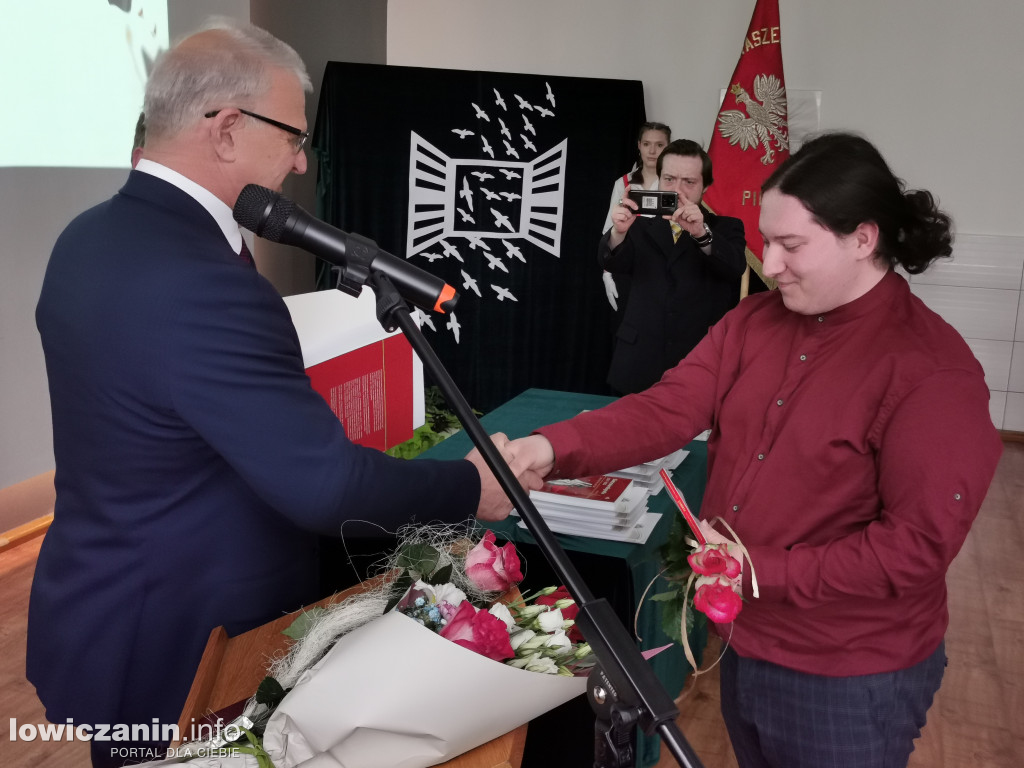 Zduńska Dąbrowa pożegnała maturzystów