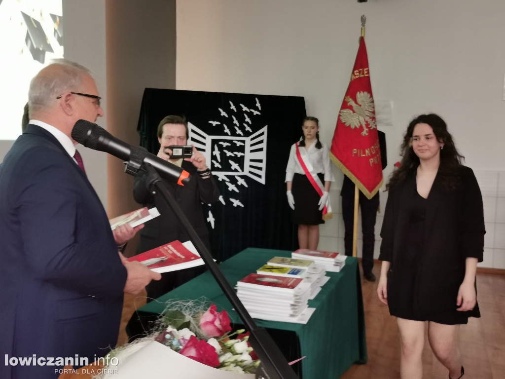 Zduńska Dąbrowa pożegnała maturzystów