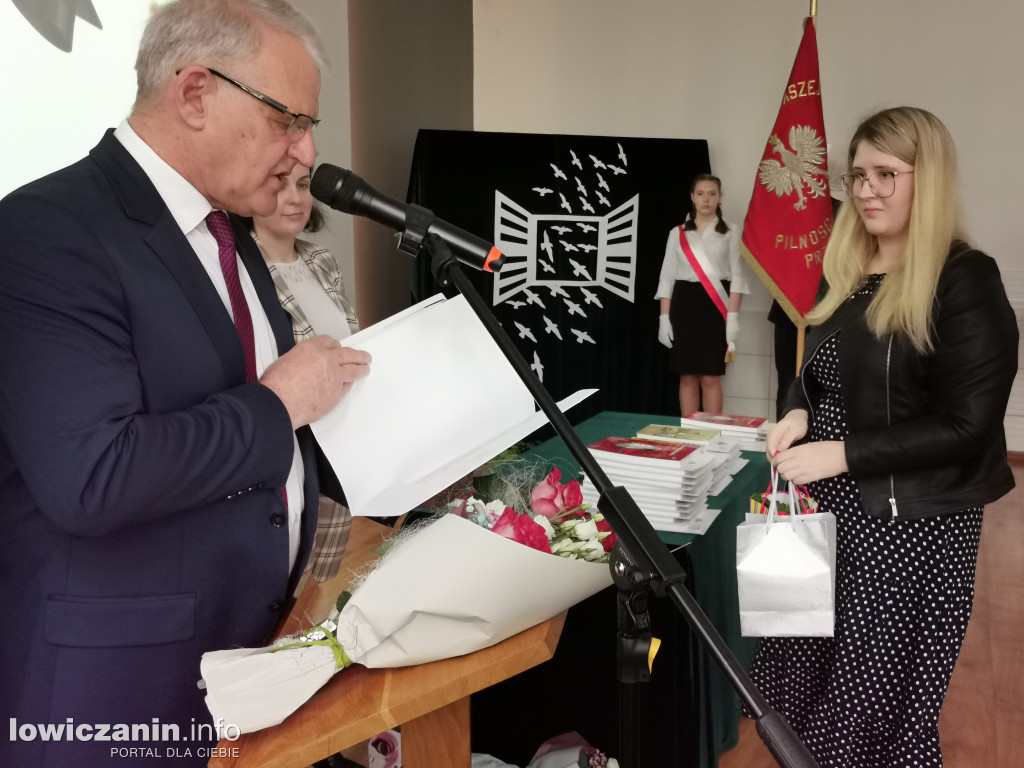 Zduńska Dąbrowa pożegnała maturzystów