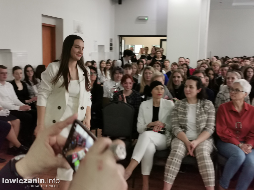 Zduńska Dąbrowa pożegnała maturzystów