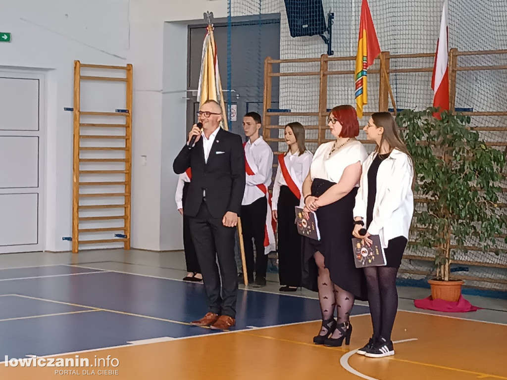 Pożegnali maturzystów w \