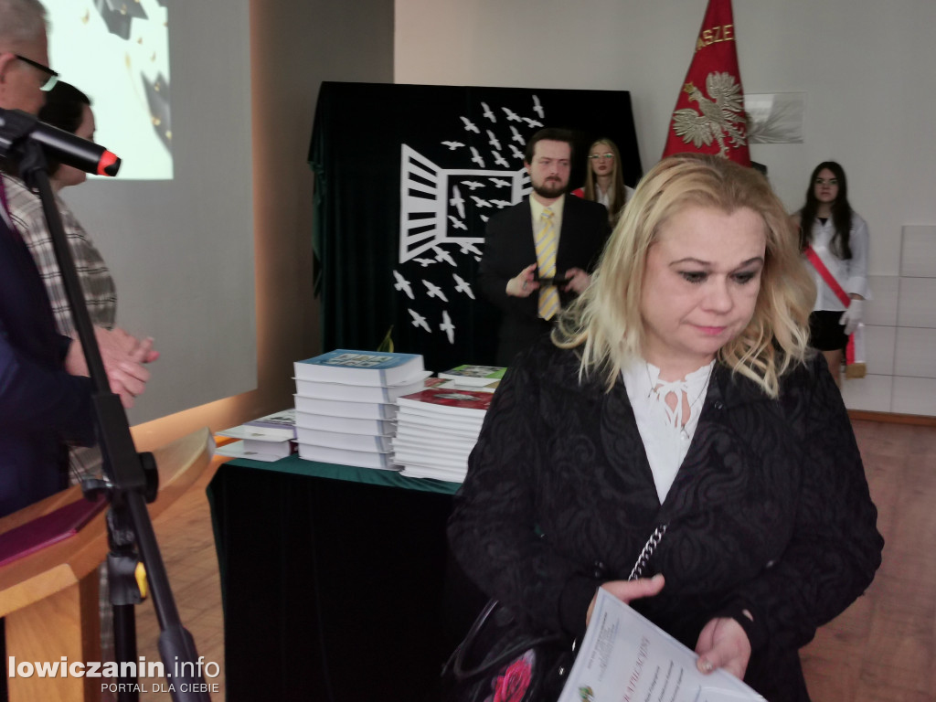 Zduńska Dąbrowa pożegnała maturzystów
