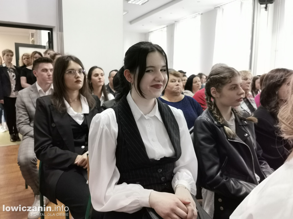 Zduńska Dąbrowa pożegnała maturzystów