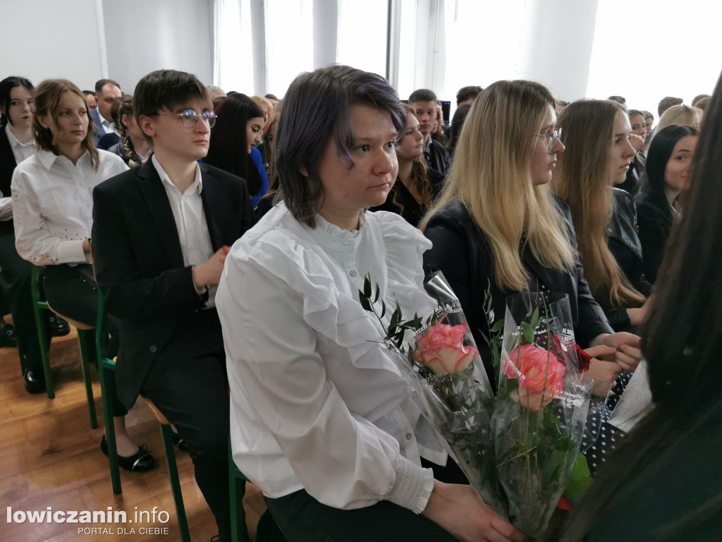 Zduńska Dąbrowa pożegnała maturzystów