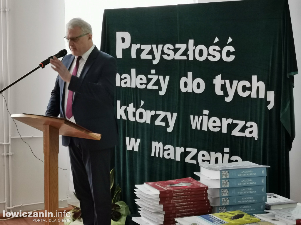 Zduńska Dąbrowa pożegnała maturzystów