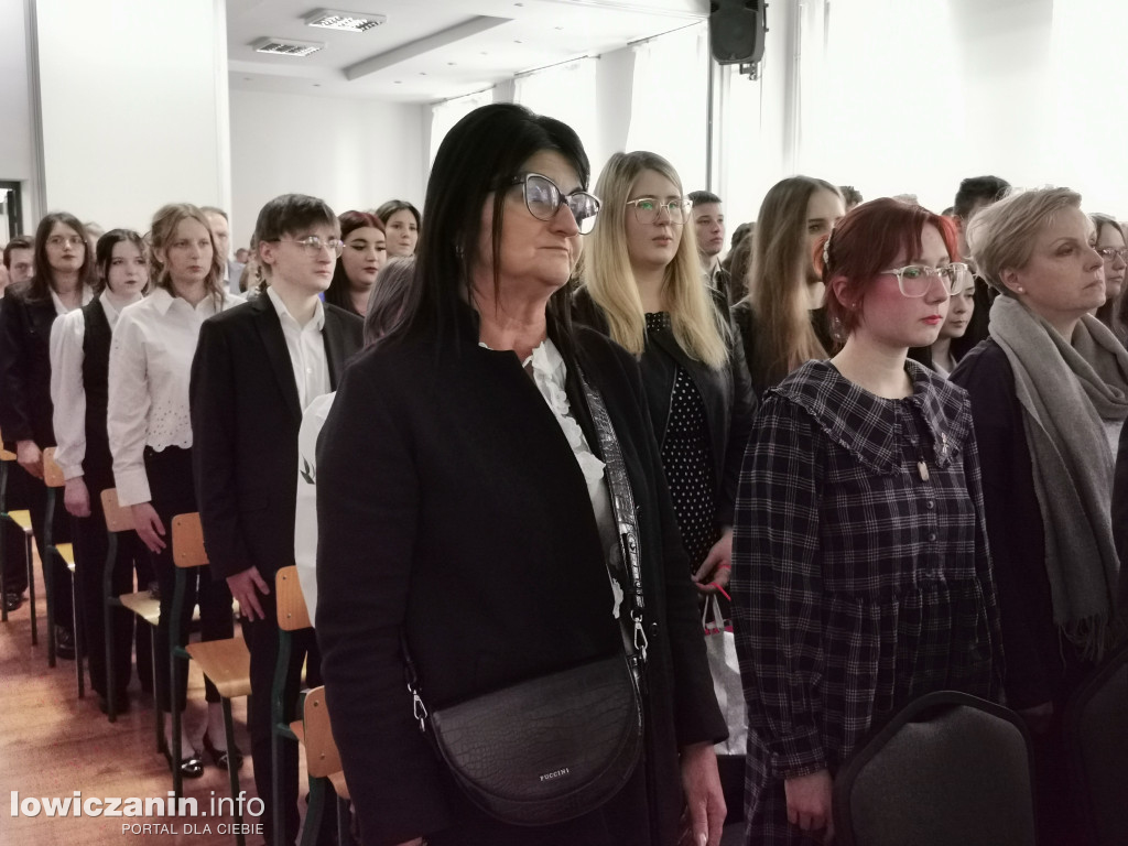 Zduńska Dąbrowa pożegnała maturzystów