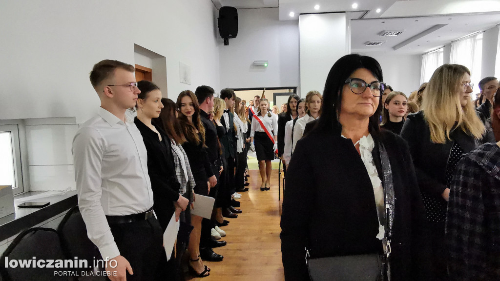 Zduńska Dąbrowa pożegnała maturzystów