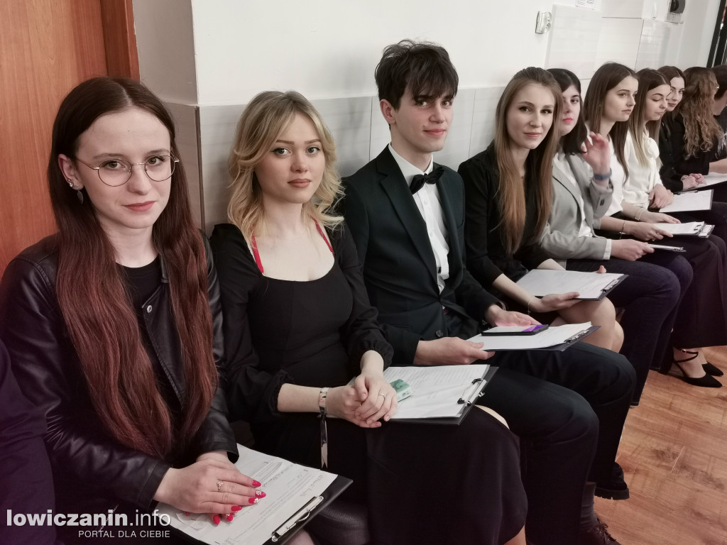 Zduńska Dąbrowa pożegnała maturzystów