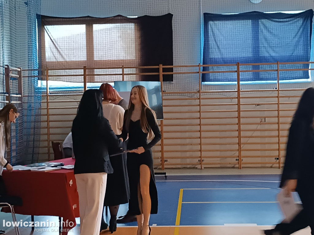 Pożegnali maturzystów w \