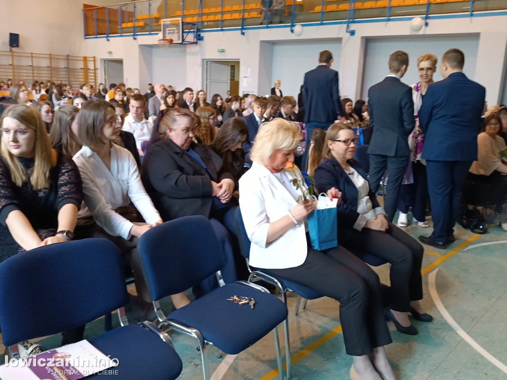 Pożegnali maturzystów w \