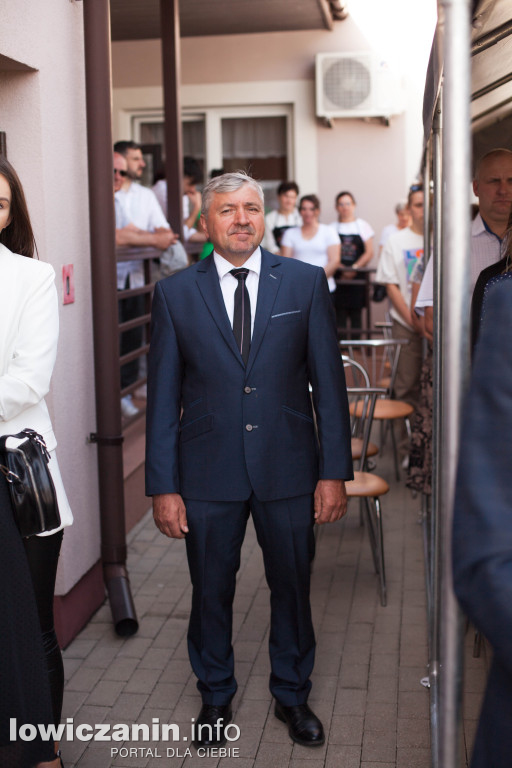OSP Strzebieszew ma nowy sztandar i wóz strażacki