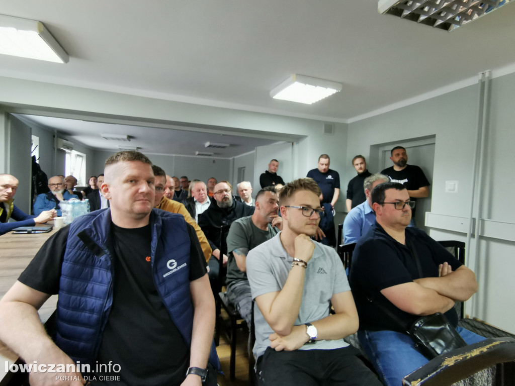 Spotkanie założycielskie Łowickiego Klubu Strzeleckiego