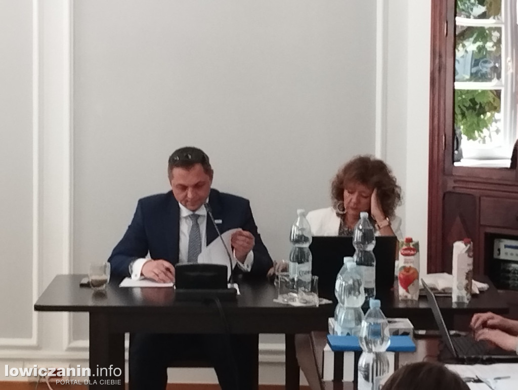 Sesja Rady Miejskiej w Łowiczu - 16.05.2024