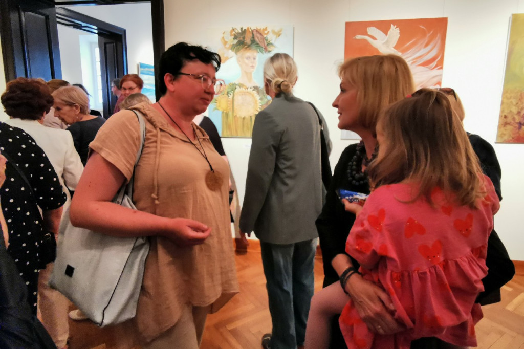 Wernisaż malarstwa Aldony Zając w łowickim muzeum