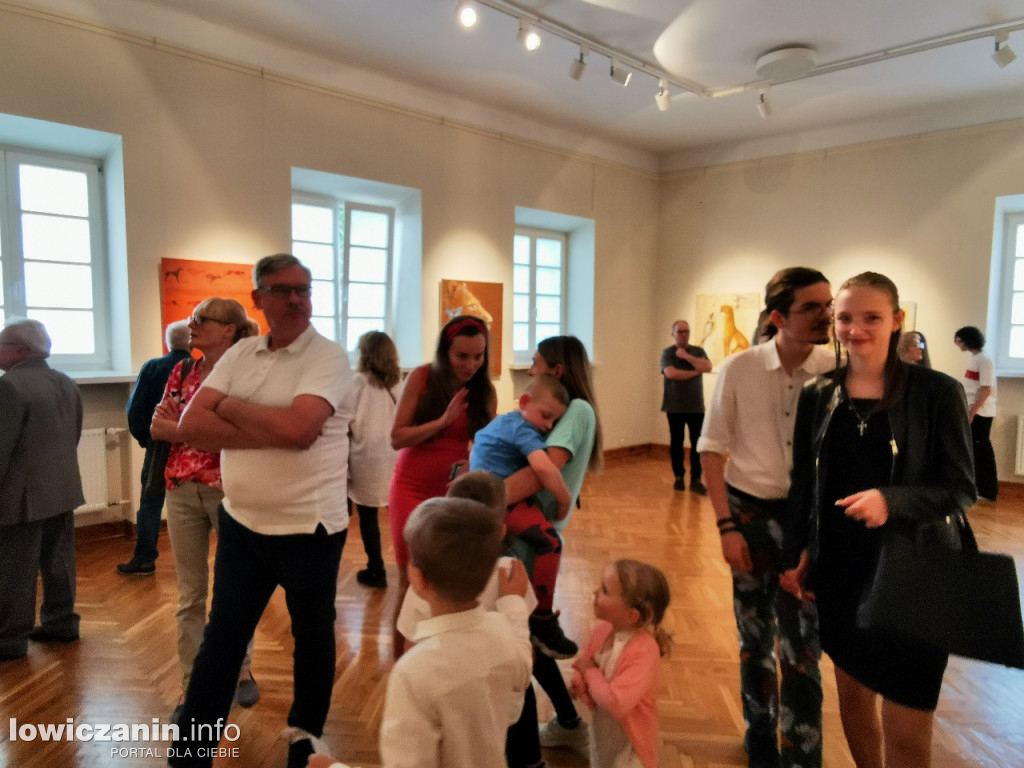 Wernisaż malarstwa Aldony Zając w łowickim muzeum
