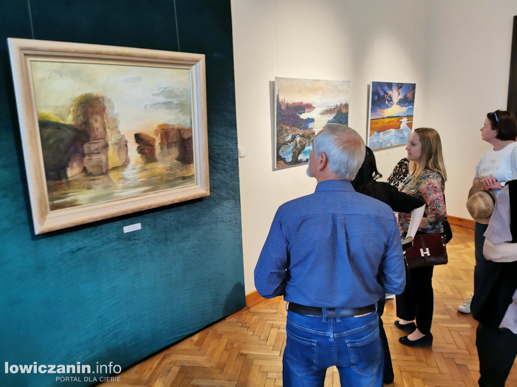Wernisaż malarstwa Aldony Zając w łowickim muzeum