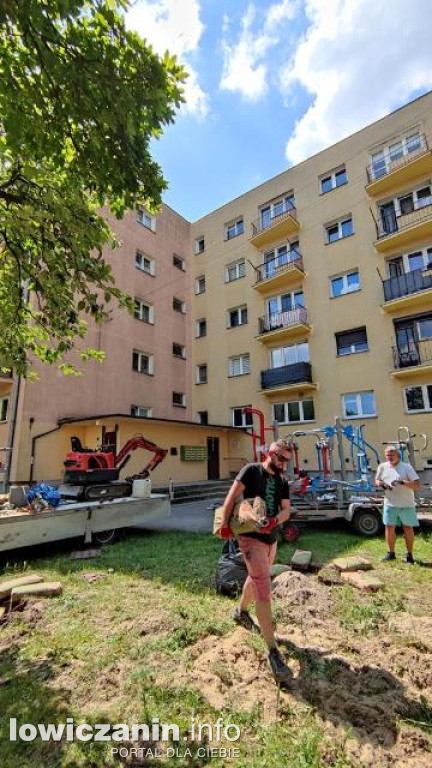Nowe siłownie plenerowe na łowickich osiedlach