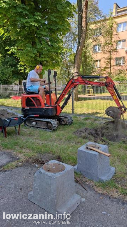 Nowe siłownie plenerowe na łowickich osiedlach